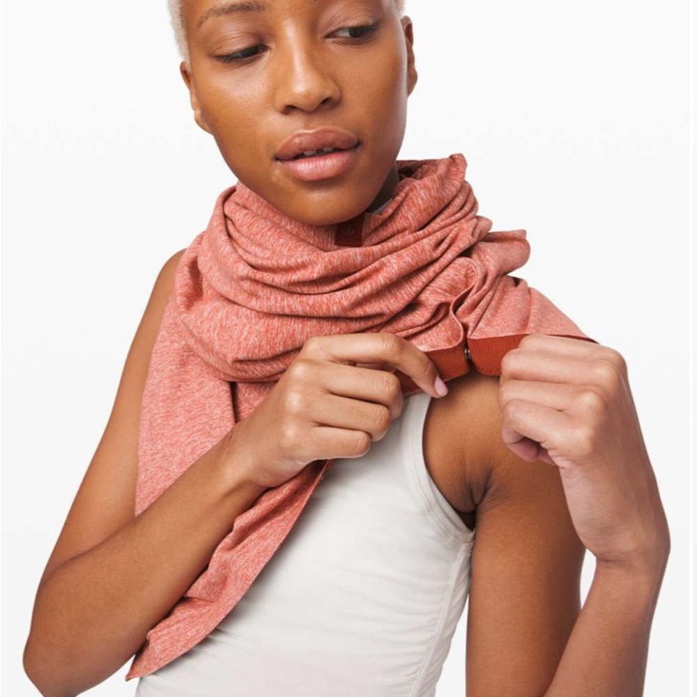 Lululemon Vinyasa Scarf *Rulu - Heathered Magma